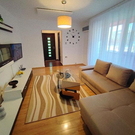 Appartamento Deea Orşova Esterno foto