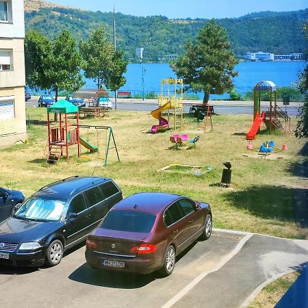 Appartamento Deea Orşova Esterno foto